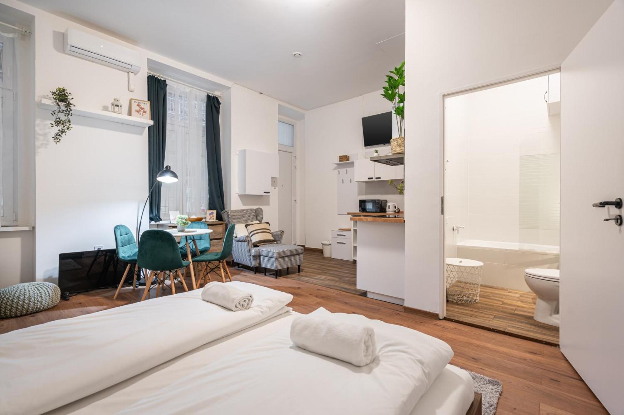 D68 - Downtown Cozy Suite - Best Location By Bqa Budapest Exterior photo